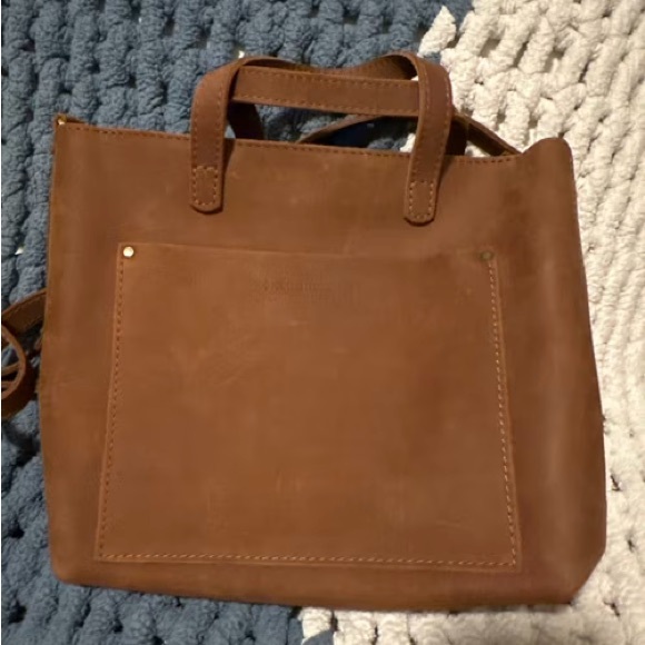 New! Portland Leather AP Medium Crossbody Tote with Zipper in Brown. - Picture 4 of 14